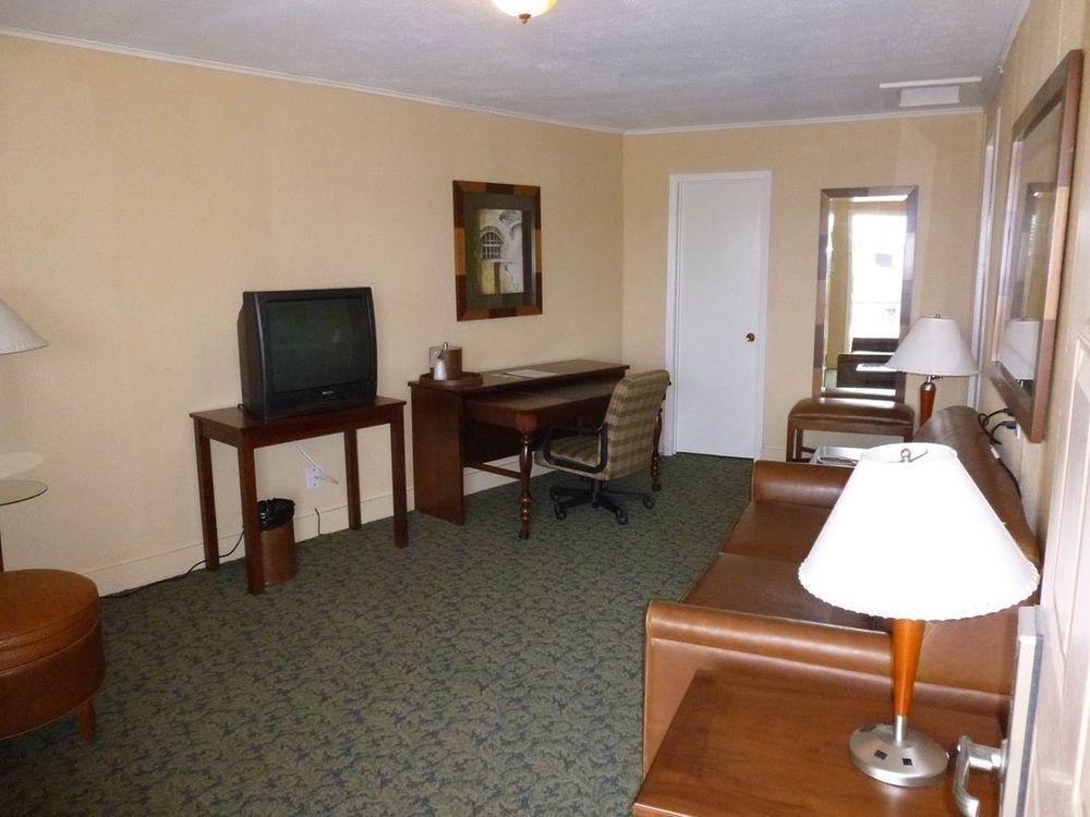 Alvin Extended Stay Exterior photo